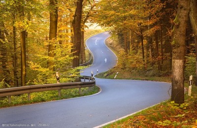盤山公路隧道 連通崎嶇的工程奇跡