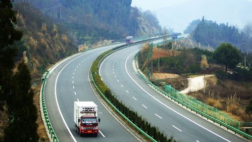 為何美國公路建設會埋入廢舊輪胎？環保隱憂還是創新之舉？